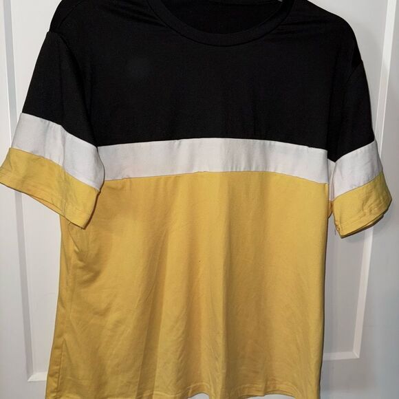 Athletic Black and Yellow Shorts with Striking Contrast - Picture 5 of 8